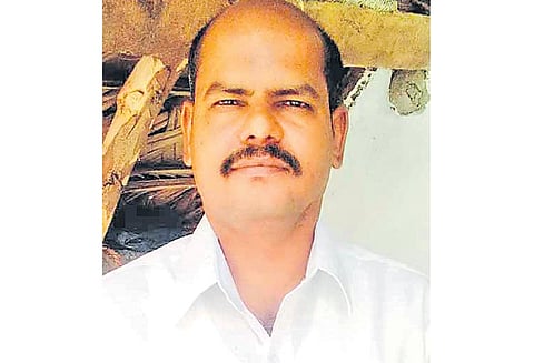 கல்பாக்கம் அருகே பாதிரியார் மர்மச்சாவு தூக்கில் பிணமாக தொங்கினார்