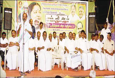 கோவில்பட்டியில் எம்.ஜி.ஆர். பிறந்த நாள் விழா பொதுக்கூட்டம் அமைச்சர் கடம்பூர் ராஜூ பங்கேற்பு