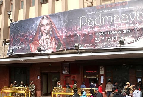 பத்மாவத் போராட்டங்கள் சட்டம் - ஒழுங்கு மாநிலங்கள் சம்பந்தப்பட்டது - மத்திய அரசு