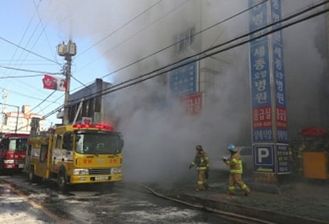 தென் கொரியாவில் மருத்துவமனையில் தீ விபத்து; 15 பேர் பலி