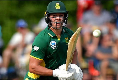 காயம் காரணமாக இந்தியாவுக்கு எதிரான முதல் 3 ஒருநாள் போட்டிகளில் இருந்து டி வில்லியர்ஸ் விலகல்