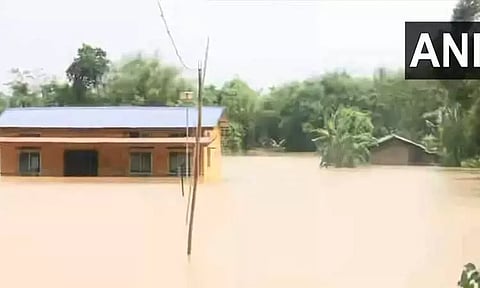 அசாம் வெள்ளம்; 9 பேர் உயிரிழப்பு : 6 லட்சத்திற்கும் அதிகமானோர் பாதிப்பு