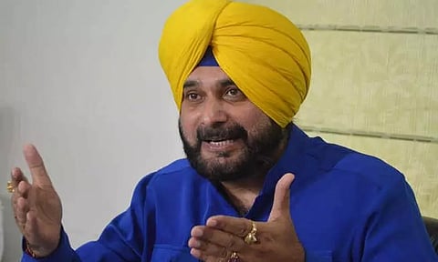 நவ்ஜோத் சிங் சித்துவிற்கு ஒரு ஆண்டு சிறை தண்டனை - சுப்ரீம்கோர்ட்டு உத்தரவு