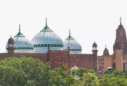 மதுராவில் கிருஷ்ண ஜென்ம பூமியில் உள்ள மசூதியை அகற்றக் கோரிய வழக்கு; விசாரணைக்கு கோர்ட்டு அனுமதி!