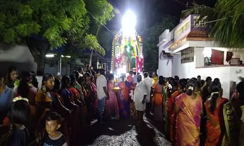 ஆவரைகுளம் முத்தாரம்மன் கோவில் சித்திரை திருவிழா தேரோட்டம்
