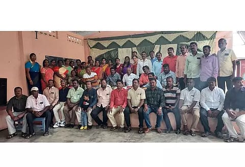 முன்னாள் மாணவர்கள் சந்திப்பு