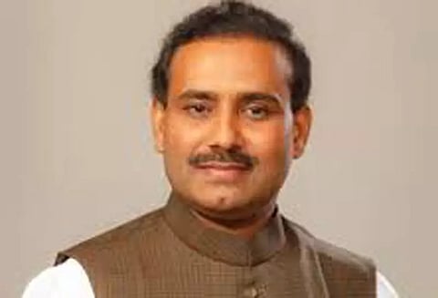 4-வது கொரோனா அலைக்கு தற்போது வாய்ப்பில்லை- மந்திரி ராஜேஷ் தோபே பேச்சு