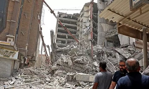 ஈரானில் 10 அடுக்கு கட்டிடம் இடிந்ததில் 5 பேர் பலி