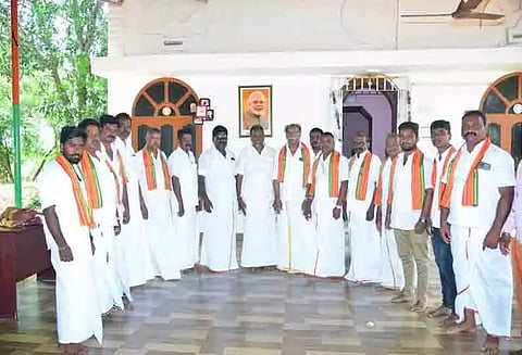 மாற்றுக்கட்சியினர் பா.ஜ.க.வில் இணைந்தனர்