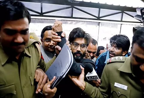 தேசத்துரோக வழக்கு: ஜாமீன் மனுவை வாபஸ் பெற்றார் ஜே.என்.யூ மாணவர் தலைவர் ஷர்ஜில் இமாம்