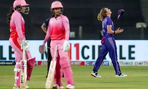 பெண்கள் சேலஞ்ச் கிரிக்கெட்: இறுதிப்போட்டிக்கு முன்னேறியது வெலோசிட்டி அணி