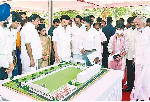 கொளத்தூர் தொகுதியில் ரூ.3 கோடியில் கால்பந்து மைதானம்