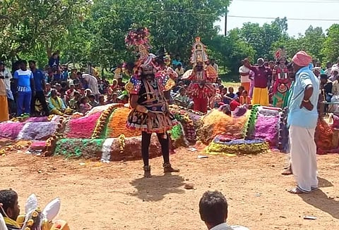 காவேரிப்பட்டணம் அருகே துரியோதனன் படுகளம் நிகழ்ச்சி