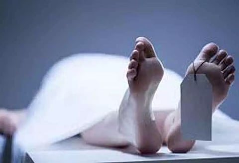 ஓய்வு பெற்ற ஆசிரியர் சாவு