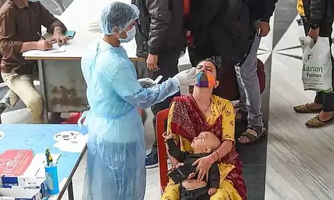 மராட்டியம்: முதன்முறையாக ஒமைக்ரானின் துணை வகை கொரோனா பாதிப்பு உறுதி