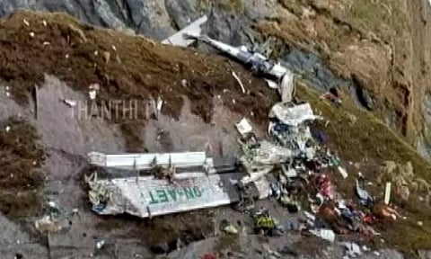 நேபாள விமான விபத்து: 21 பேர் இதுவரை சடலங்களாக மீட்பு