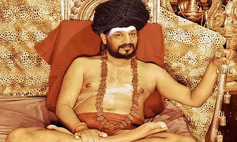 நித்தியானந்தா எங்கே ? சமாதியிலா? கோமாவிலா? - சிஷ்யைகள் சொல்வது என்ன..!