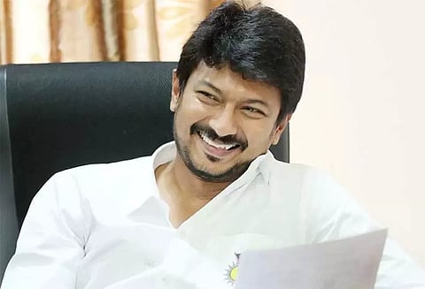 "உதயநிதி மறுக்காமல் அமைச்சர் பதவியை ஏற்க வேண்டும்" திமுக மாவட்ட நிர்வாகிகள் கூட்டத்தில் தீர்மானம்