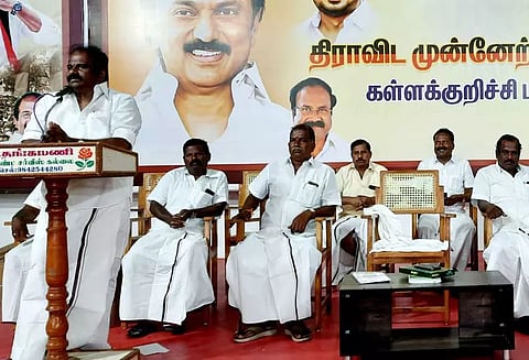 கருணாநிதி பிறந்தநாள் விழாவை அனைத்து கிராமங்களிலும் கொண்டாடுங்கள்