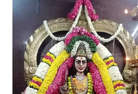 வரகூர் பிடாரி காளியம்மன் கோவிலில் சிறப்பு மிளகாய் யாகம்