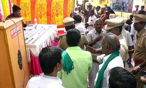 தென்பெண்ணை ஆற்றில் மணல் குவாரி அமைக்க எதிர்ப்பு: கருத்துக்கேட்பு கூட்டத்தில் அதிகாரிகளுடன் பொதுமக்கள் வாக்குவாதம்