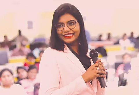 குடும்பத்தின் ஆதரவால் சமூகத்தில் ஜெயிக்கலாம் - ரோசி