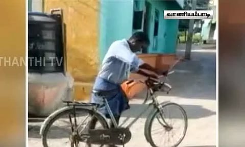 வாணியம்பாடியில் அரசின் அறிவிப்பை மீறி தண்டோரா போட்டதால் சர்ச்சை