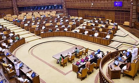 கேரளாவில் கவர்னர் கையெழுத்திடாததால் காலாவதியான சட்டங்களை நிறைவேற்ற சட்டசபை சிறப்பு கூட்டத்தொடர் இன்று தொடக்கம்!