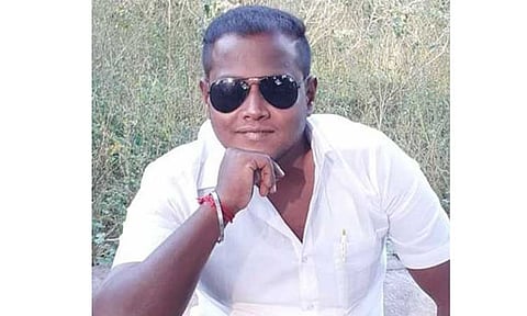 விழுப்புரத்தில் பட்டப்பகலில் பயங்கரம்: தனியார் நிதி நிறுவன ஊழியர் கழுத்தை அறுத்து படுகொலை காரணம் என்ன? போலீசார் தீவிர விசாரணை