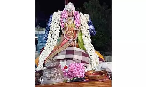 பெருமாள் கோவிலில் உறியடி உற்சவம்