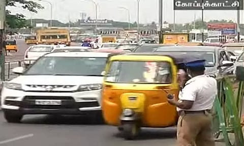 போக்குவரத்து சேவைகளுக்கான கட்டணங்களை உயர்த்த தமிழக அரசு முடிவு