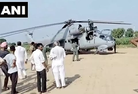 இந்திய விமானப்படைக்கு சொந்தமான ஹெலிகாப்டர் அவசரமாக தரையிறக்கம்