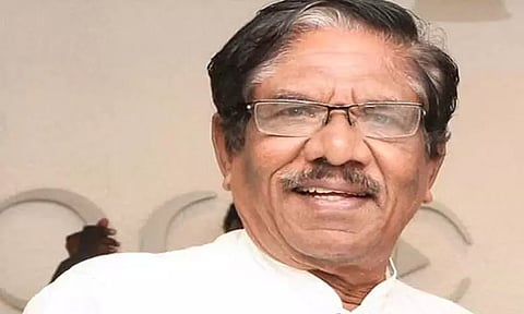 திடீர் உடல்நலக்குறைவு; இயக்குனர் பாரதிராஜா மருத்துவமனையில் அனுமதி