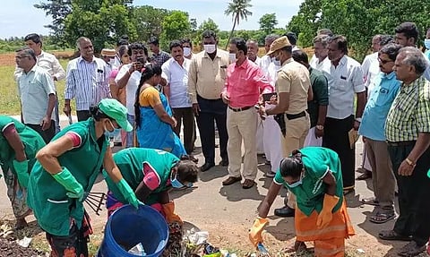 சீவல்சரகு, போடிகாமன்வாடி ஊராட்சிகளில் 'நம்ம ஊரு சூப்பரு' திட்டத்தில் தூய்மை பணி