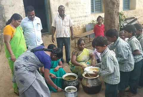 கல்வராயன்மலை உண்டு உறைவிட பள்ளியில் மாணவர்களிடம் அதிகாரிகள் விசாரணை