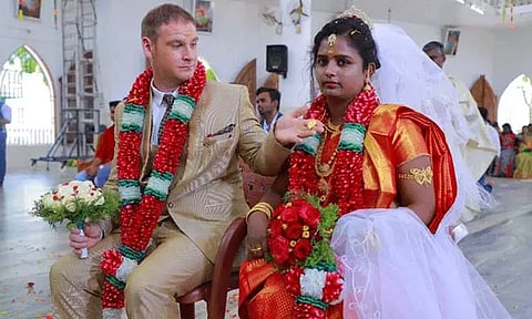 இந்திய கலாசாரத்தின் மீது அதிக நாட்டம்: கன்னியாகுமரி பெண்ணை கரம்பிடித்த ஜெர்மனி வாலிபர்...!