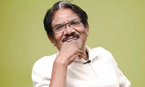 திடீர் உடல்நலக்குறைவு: டைரக்டர் பாரதிராஜா ஆஸ்பத்திரியில் அனுமதி