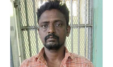 கடலூர் சிறையில் அடைக்கப்பட்டுள்ள சாராய வியாபாரி மீது தடுப்புக்காவல் சட்டம் பாய்ந்தது