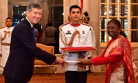 நான்கு நாடுகளின் தூதர்கள் தங்களது நியமன பத்திரங்களை ஜனாதிபதியிடம் வழங்கினர்