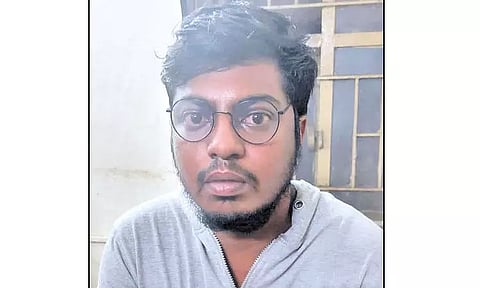 பங்கு சந்தையில் முதலீடு செய்து பணத்தை இரட்டிப்பாக்கி தருவதாக ரூ.20 கோடி மோசடி