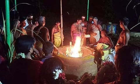 புதுப்பட்டு காளியம்மன் கோவிலில் மிளகாய் யாகம்