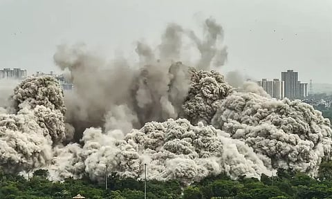 நொய்டா இரட்டை கோபுரம் இடிப்பு; சுவாச பிரச்சினைகள் உள்ளவர்கள் சில நாட்கள் அப்பகுதிக்கு செல்வதை தவிர்த்துவிடுங்கள்; மருத்துவர்கள் அறிவுறுத்தல்