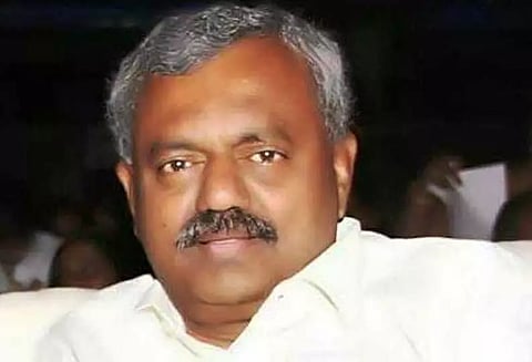 மைசூருவில் மழை பாதித்த பகுதிகளில் மந்திரி எஸ்.டி.சோமசேகர் ஆய்வு