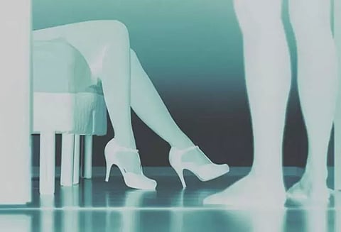 நாள் முழுவதும் உல்லாசத்திற்கு ரூ.11,000 ஏமாத்திட்டாங்க சார்...! சிக்கிய பேராசிரியரின் புலம்பல்