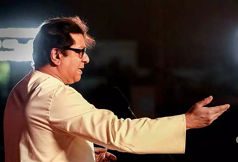 மாநகராட்சி தேர்தல் விரைவில் நடைபெற உள்ள நிலையில் ராஜ் தாக்கரேவுடன் பா.ஜனதா தலைவர் சந்திப்பு