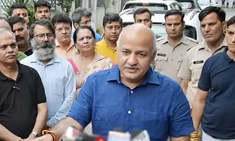 மணிஷ் சிசோடியா வங்கி லாக்கரை திறந்து சி.பி.ஐ. சோதனை: சிக்கியது என்ன?