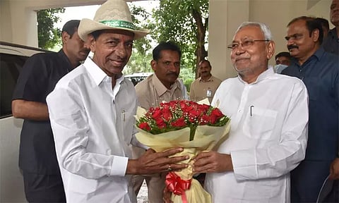 பாஜகவுக்கு எதிராக அணி திரட்ட முயற்சி: நிதிஷ்குமாருடன் சந்திரசேகர் ராவ் சந்திப்பு