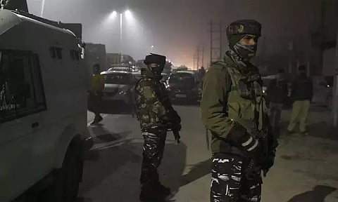 ஜம்மு-காஷ்மீரில் நடந்த என்கவுன்டரில் 2 பயங்கரவாதிகள் சுட்டுக் கொலை...!