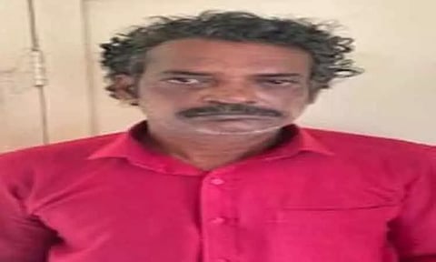 சொத்து தகராறில் தாய், மகளை கத்தியால் குத்திய உறவினர் கைது