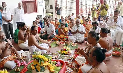 சேலம் சுகவனேசுவரர் கோவிலில் கும்பாபிஷேக விழா தொடங்கியது நாளை மறுநாள் பூஜைக்கு 54 யாக குண்டங்கள் தயார்